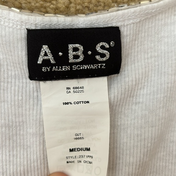 White tank top with jewel and beaded detail - Picture 4 of 4